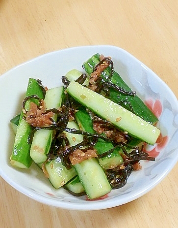 キュウリの塩昆布&梅干し和え