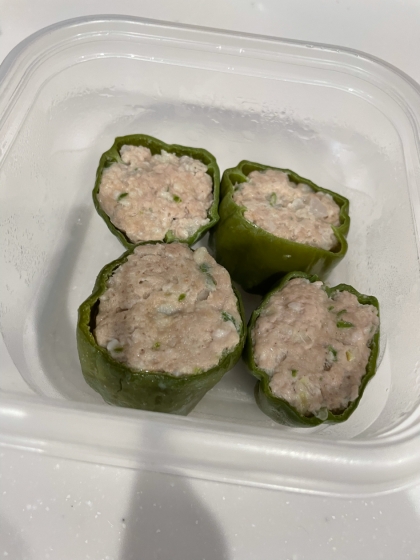 お弁当に★小さなピーマンの肉詰め