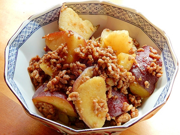 ココナッツオイルで❤薩摩芋＆合挽き肉の甘辛♪