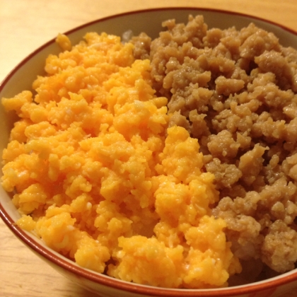 初めての二色丼。上手に出来ました♪
とっても美味しかったです（≧∇≦）
ごちそうさまでした"((∩´︶`∩))"