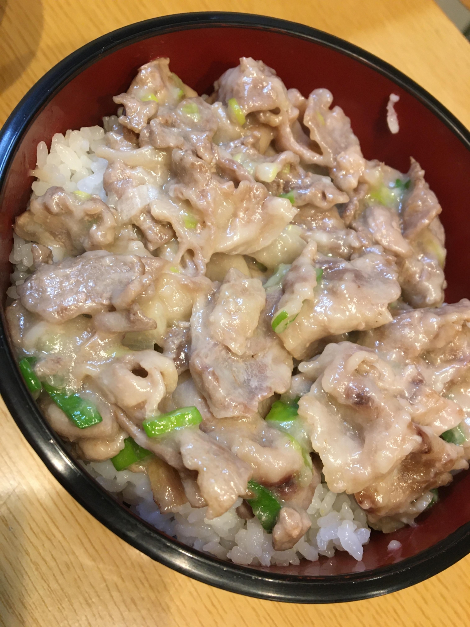 美味しすぎる！ネギ塩豚丼