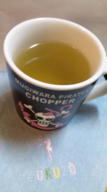 茶産地では緑茶にプラスする発想はなかなか無いですが、
このスィート緑茶はおいしぃですねぇｗ
お茶菓子なしでも大丈夫だし、アリだと想いますぅ。