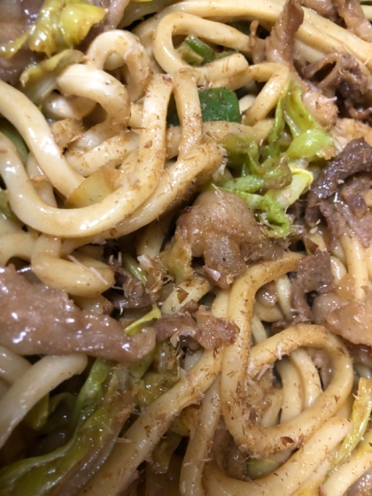 残り食材で《焼きうどん》