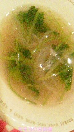 ミツバとタマネギのコンソメ味噌スープ