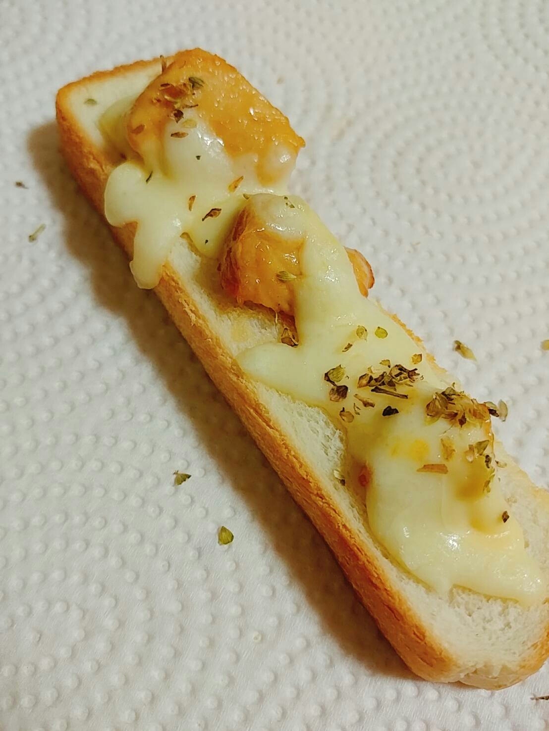 鶏の焼き肉のタレ炒めオレガノスティックチーズパン