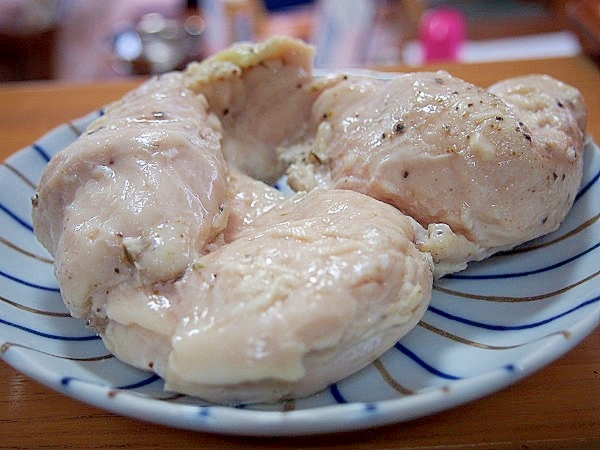 鶏もも肉のサラダチキン