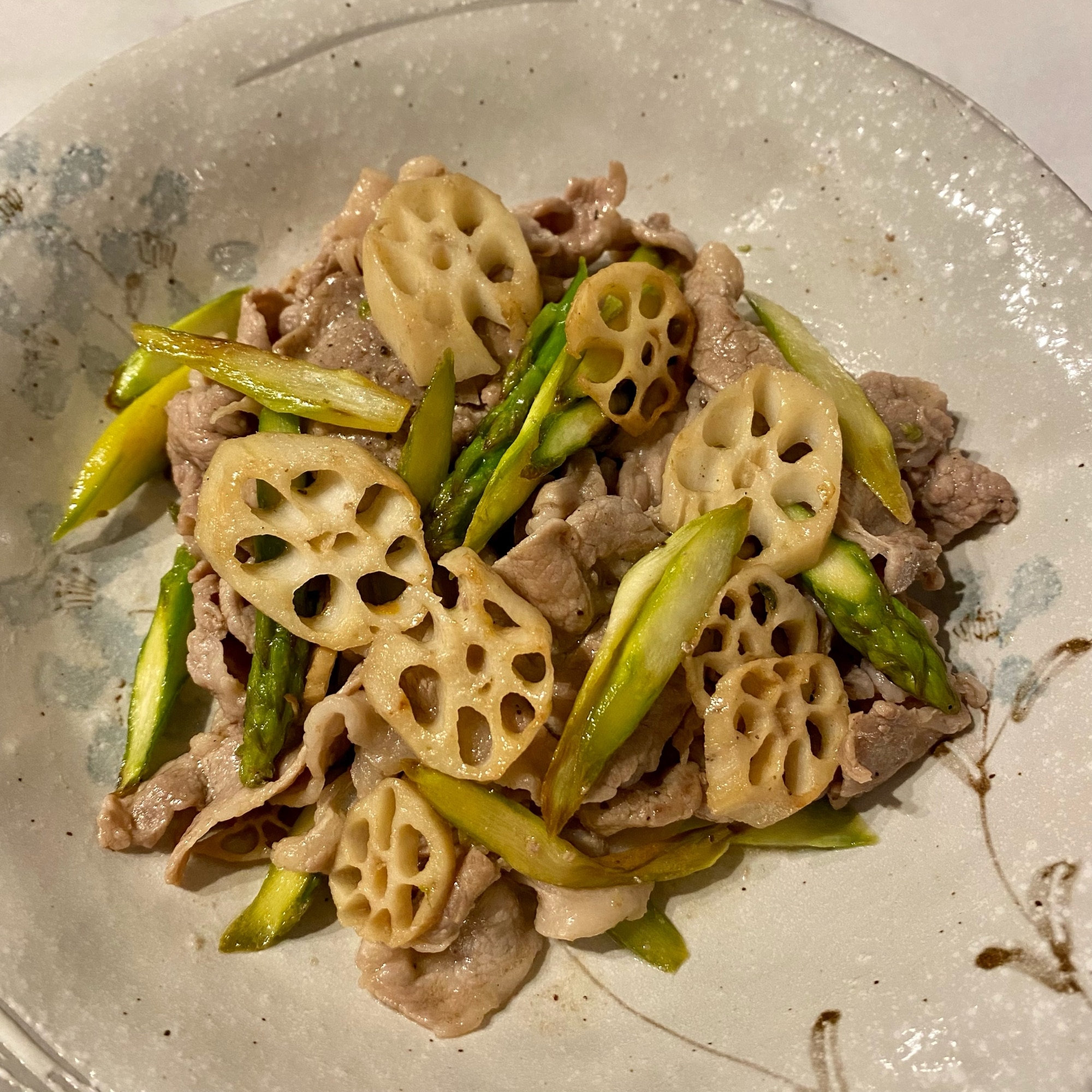 主夫がつくる豚肉とレンコンのポン酢炒め レシピ・作り方 by 主夫 