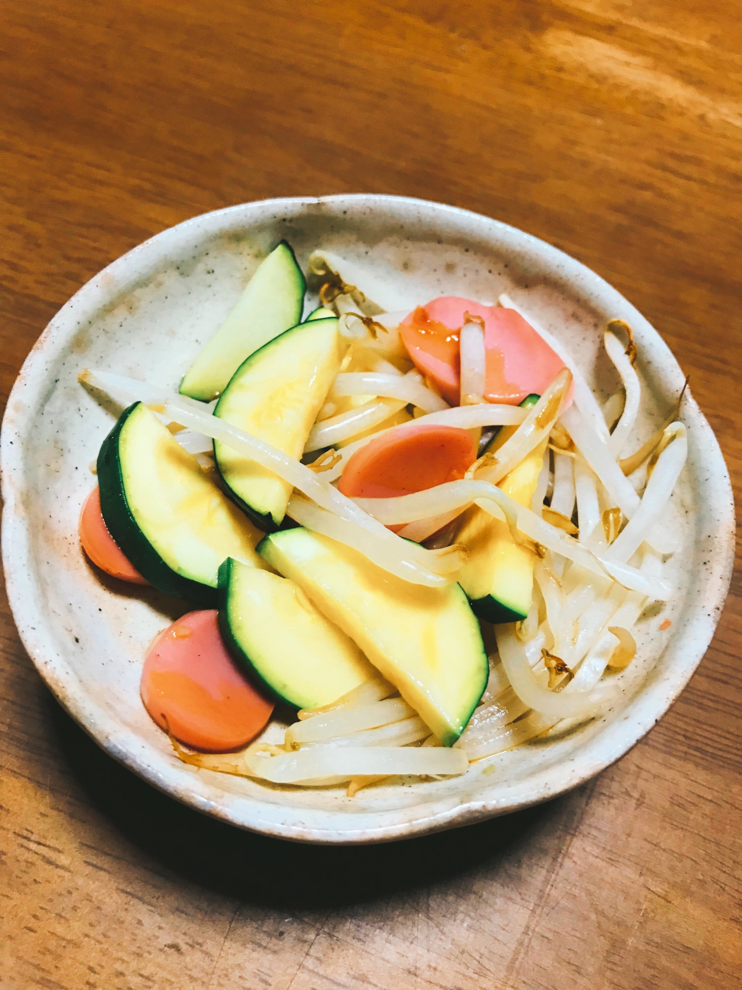 もやしとズッキーニの醤油炒め