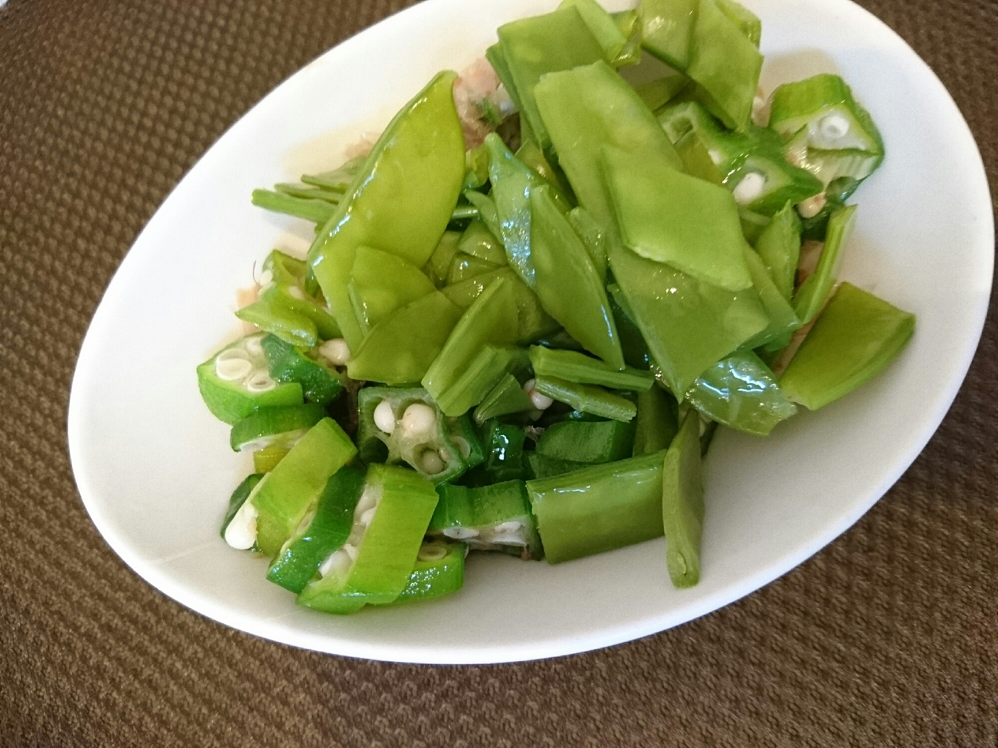 おくらときぬさやの醤油あえ