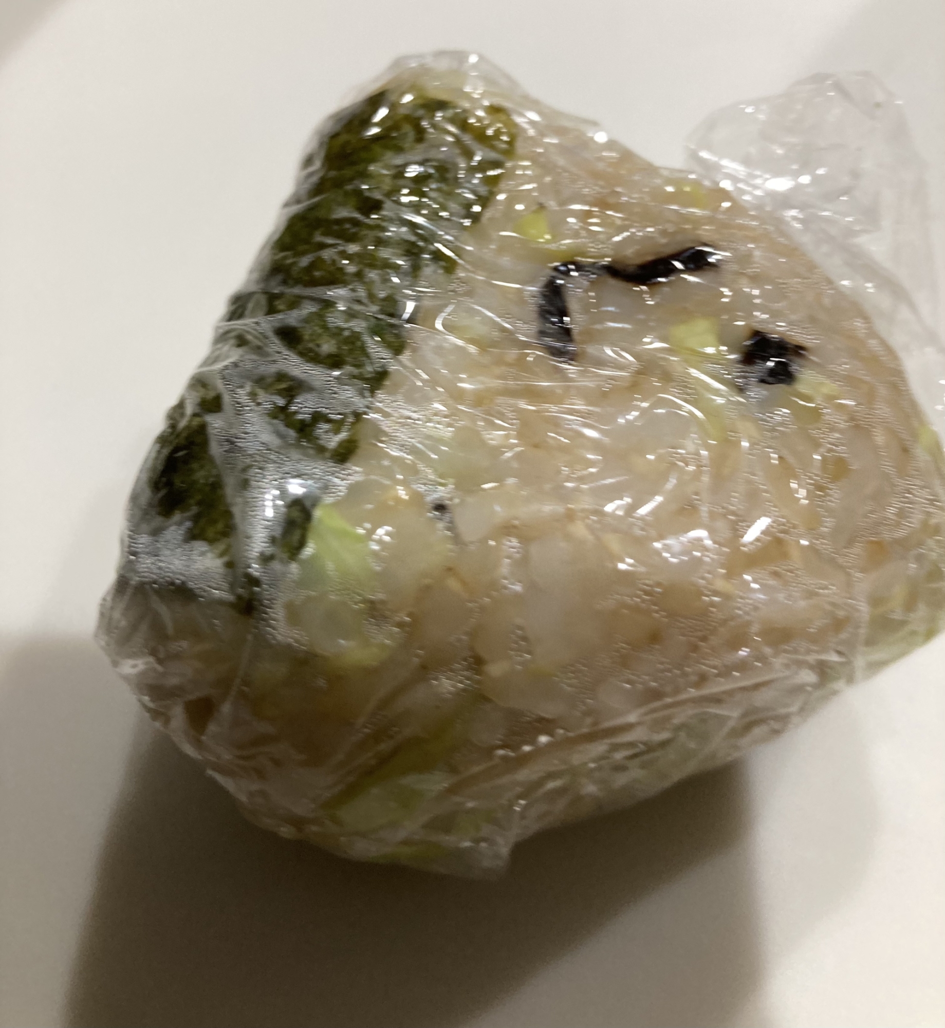 キャベツ入りの野菜玄米おにぎり