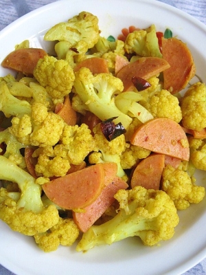 カリフラワーのカレー風味炒め 咖喱菜花 レシピ 作り方 By はかせ55 楽天レシピ カリフラワーのカレー風味炒め 咖喱菜花 レシピ 作り方 By はかせ55 楽天レシピ