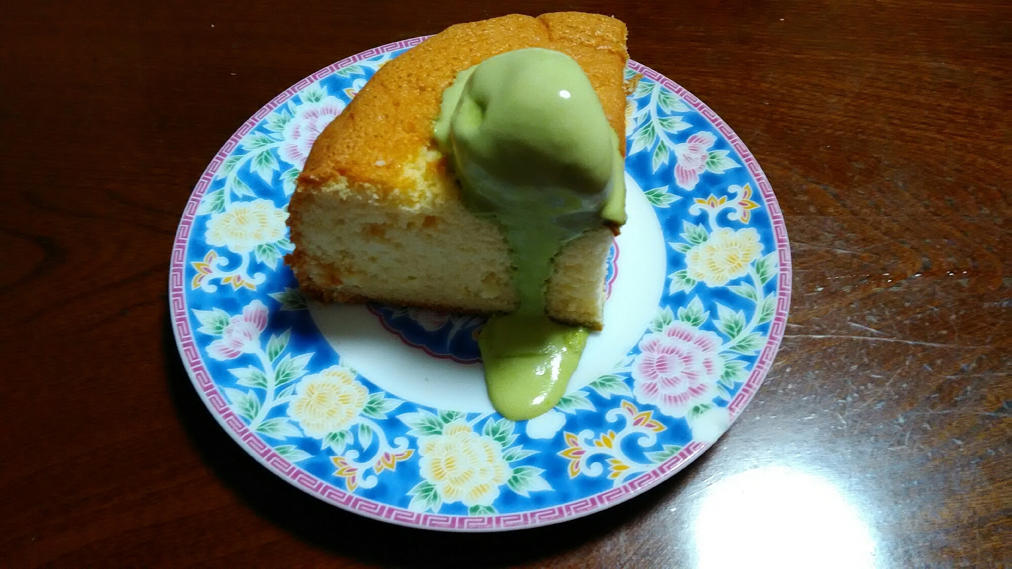 スポンジケーキ