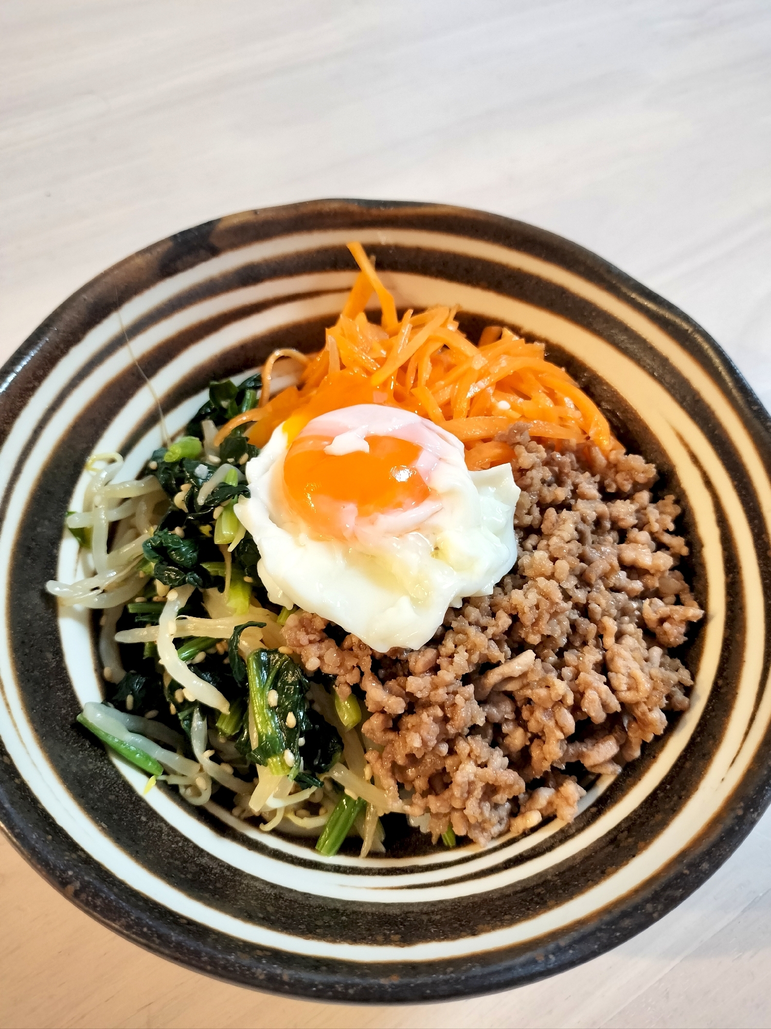 野菜が摂れるビビンバ丼
