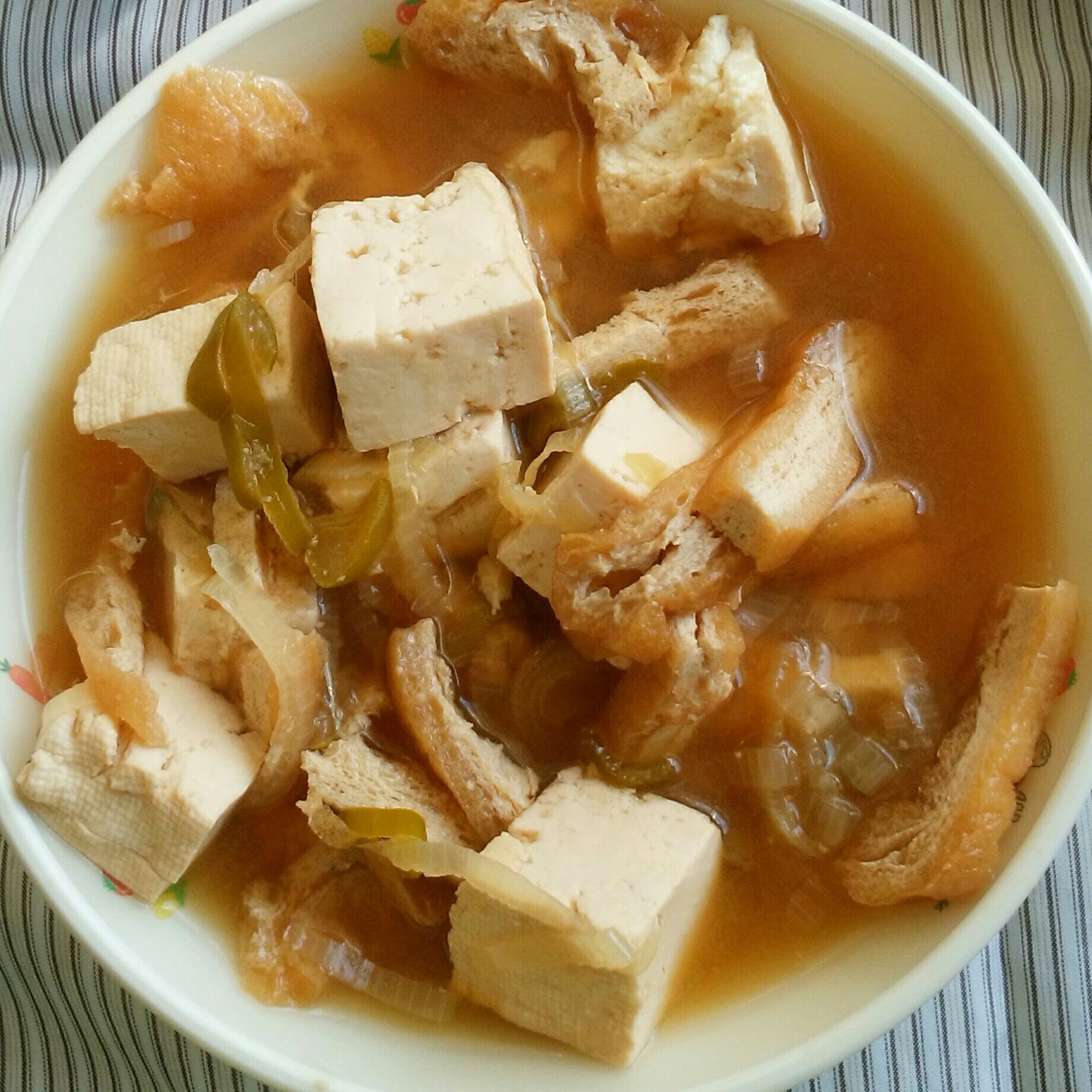 豆腐と小揚の味噌汁