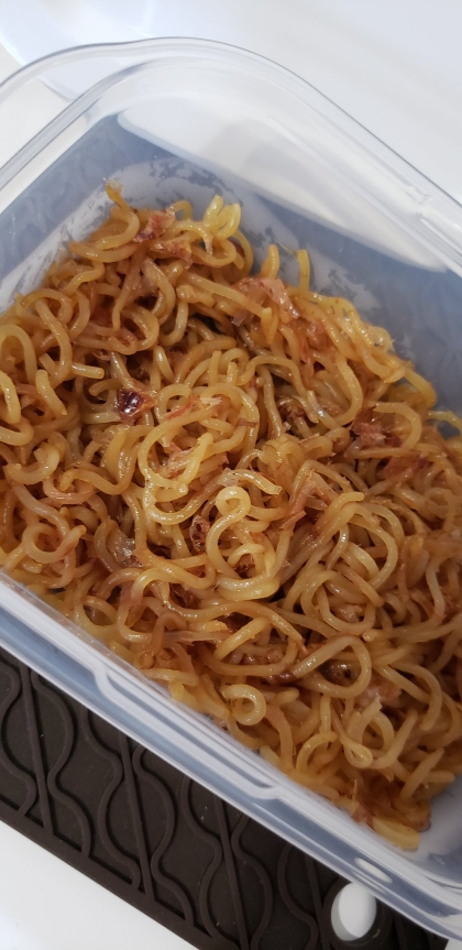ちょっぴり辛い！白滝のおかか炒め