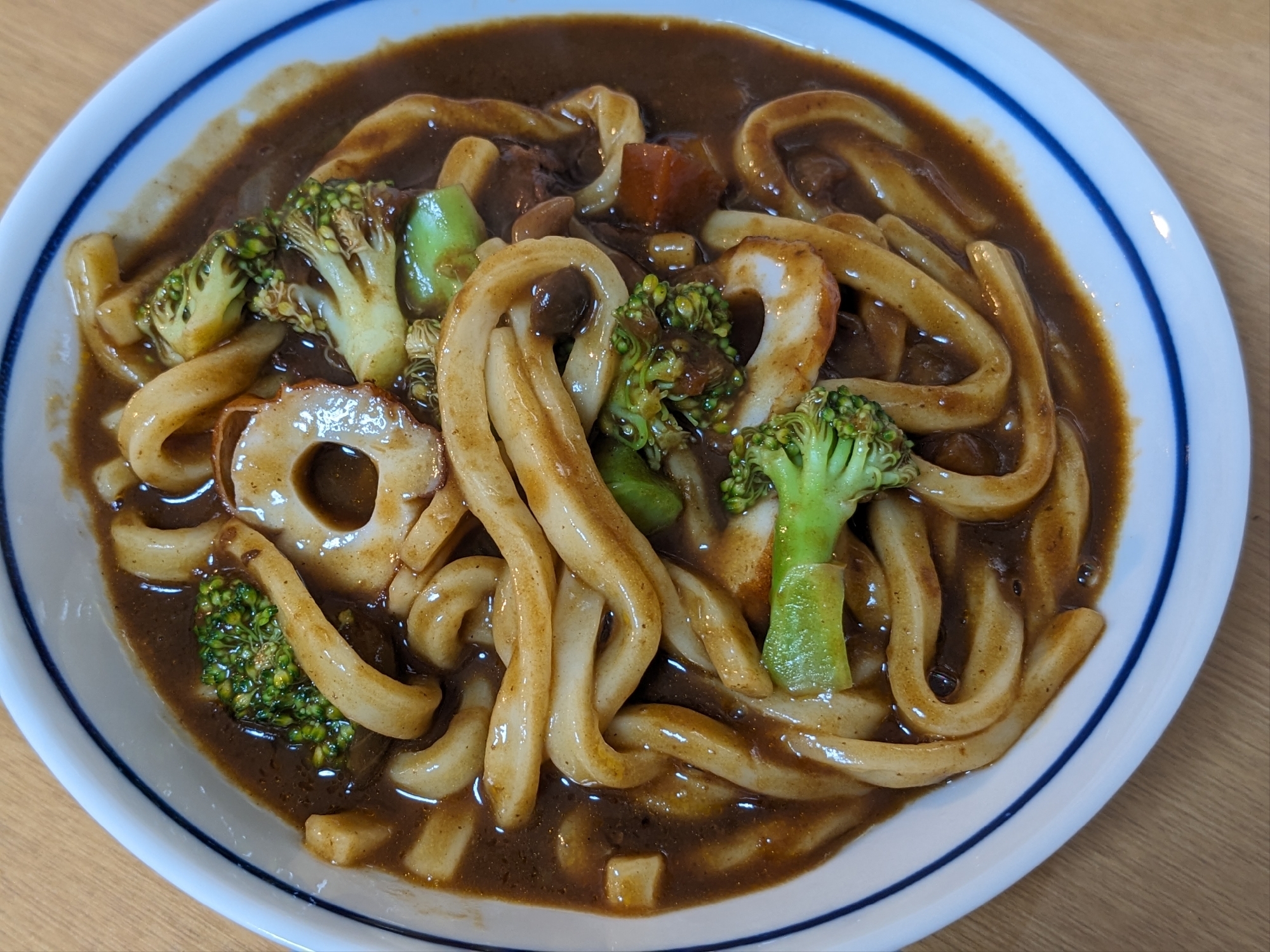 ブロッコリーとちくわのハヤシうどん