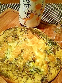 ビールがすすむ 白魚の大葉ジェノベーゼピザ レシピ 作り方 By 酔いどれんぬ 楽天レシピ ビールがすすむ 白魚の大葉ジェノベーゼピザ レシピ 作り方 By 酔いどれんぬ 楽天レシピ