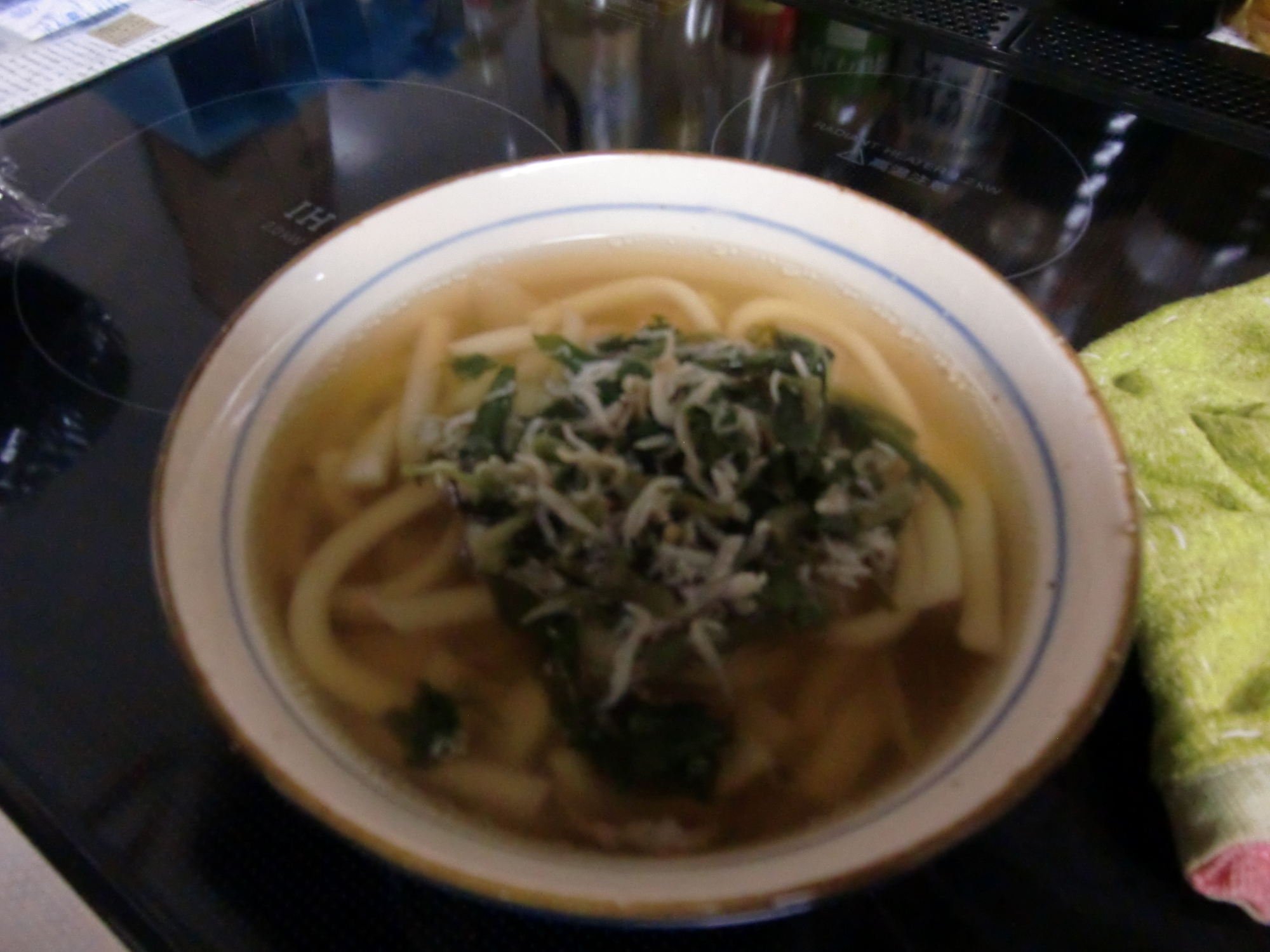 煮干し粉風味の和風うどん