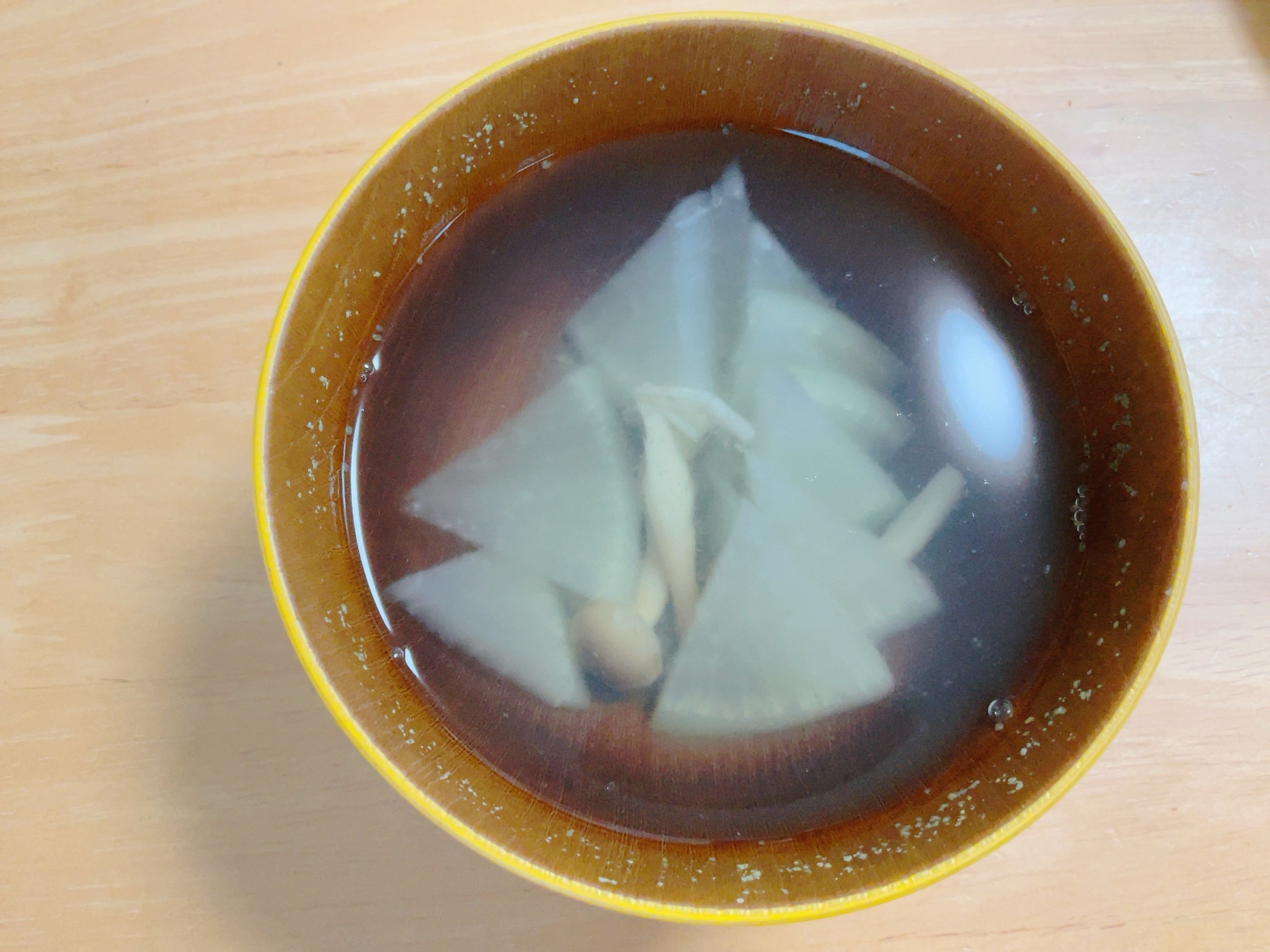 大根としめじの昆布茶汁