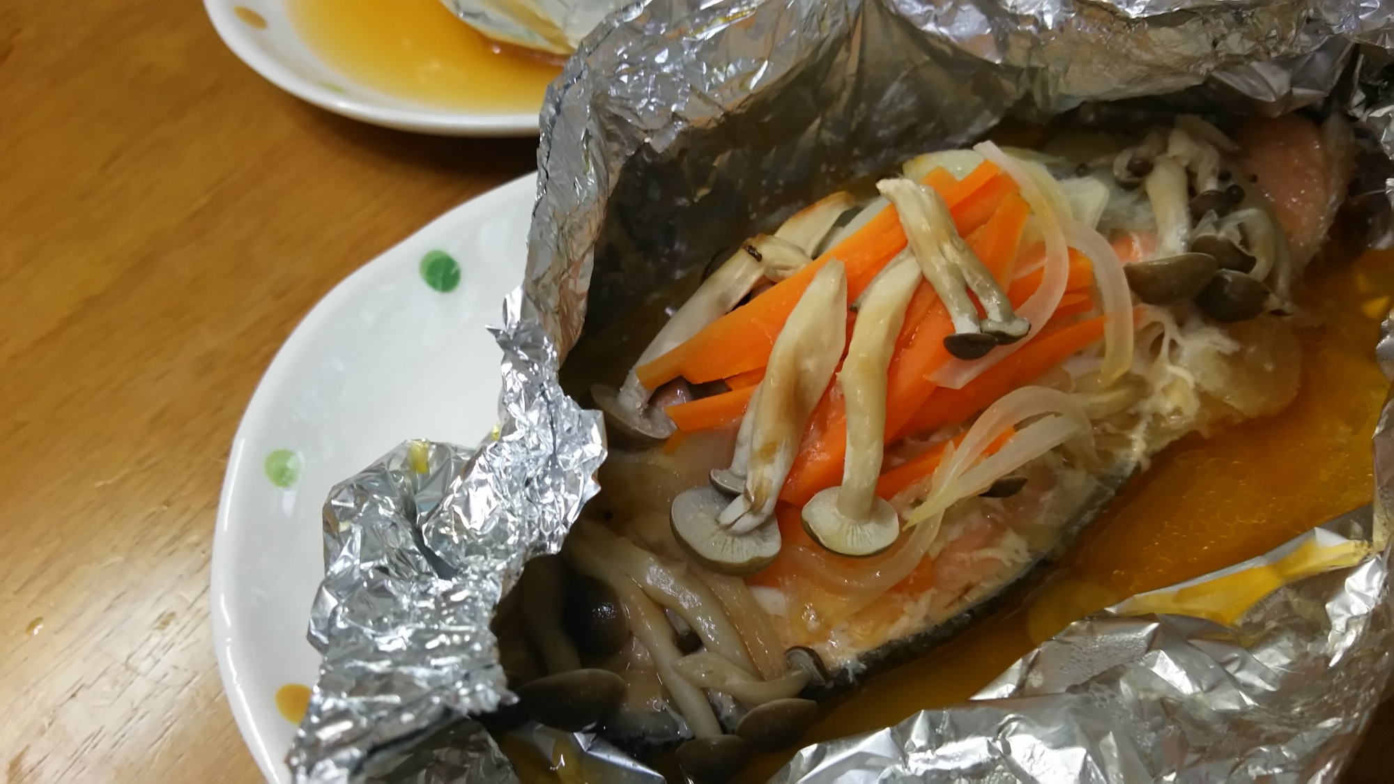 フライパンで簡単 鮭のホイル蒸し焼き レシピ 作り方 By Yuuu S 06 楽天レシピ
