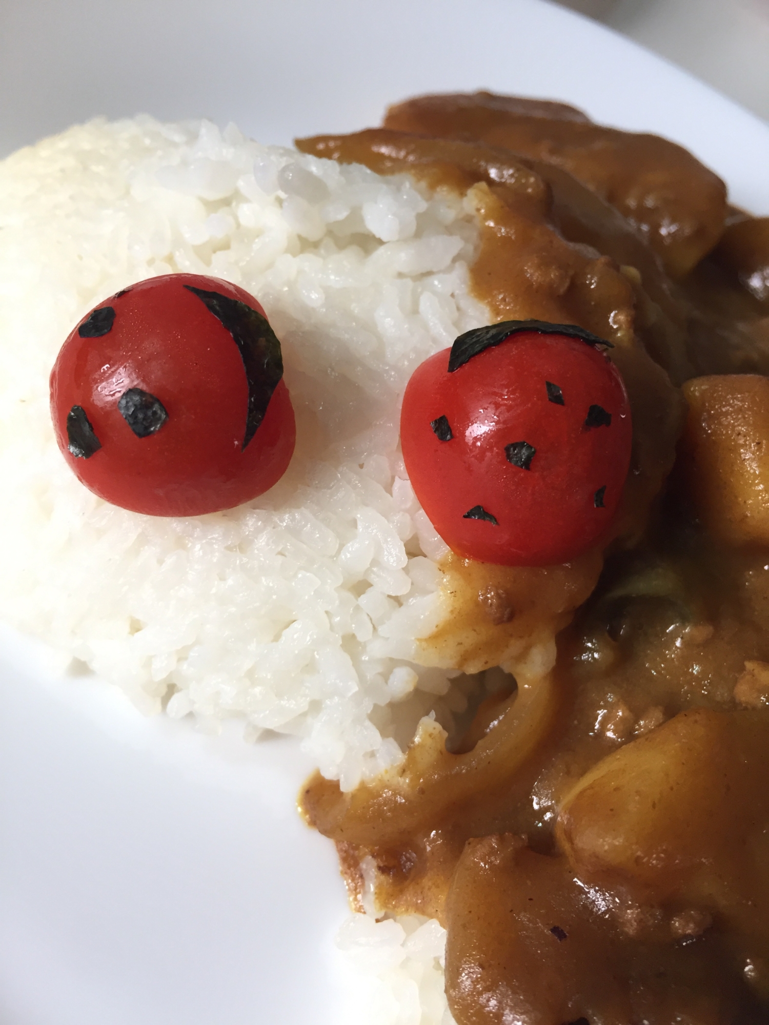 【お弁当レシピ】子供も喜ぶ♡プチトマトてんとう虫★
