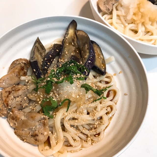 塩麹漬け鶏も肉で☆揚げ茄子の冷やしうどん