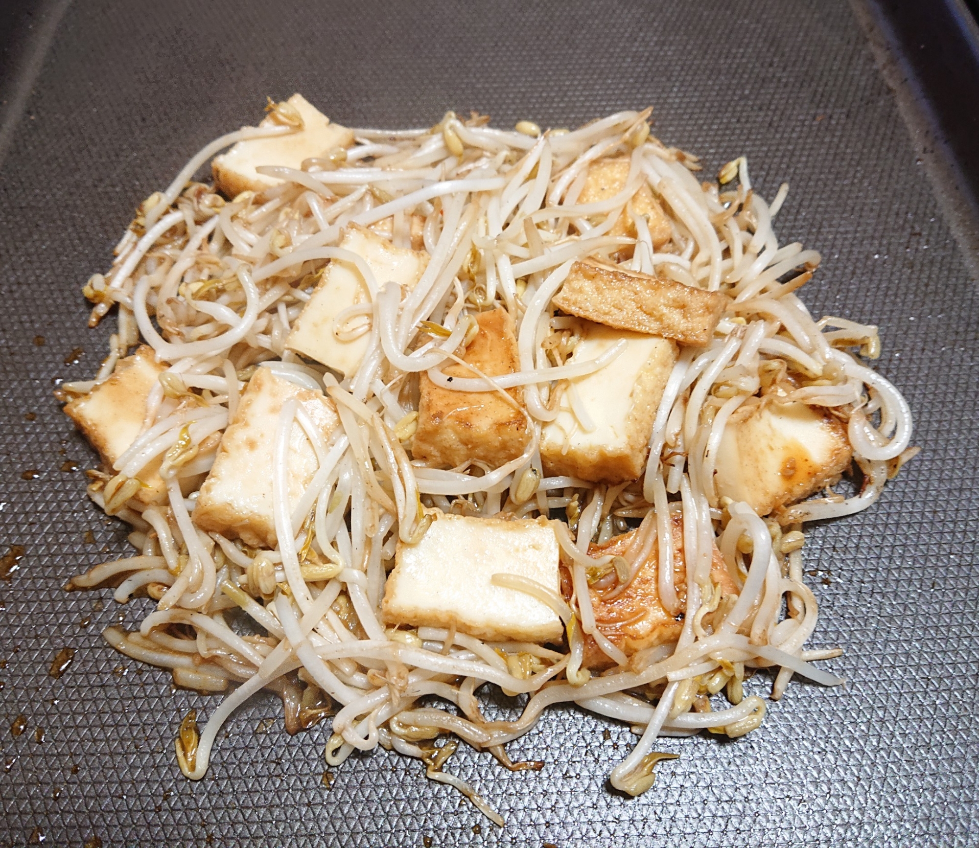 ホットプレートで☆厚揚げともやしの焼肉のタレ炒め