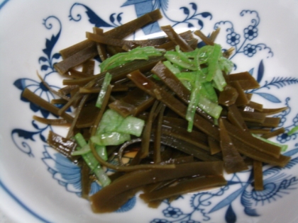 歯ごたえがクセになりそー♥エコだし、、、毎日昆布10ｃｍ位出るのでまた作ります。
ごち様<(_ _)>ｳﾏｼ