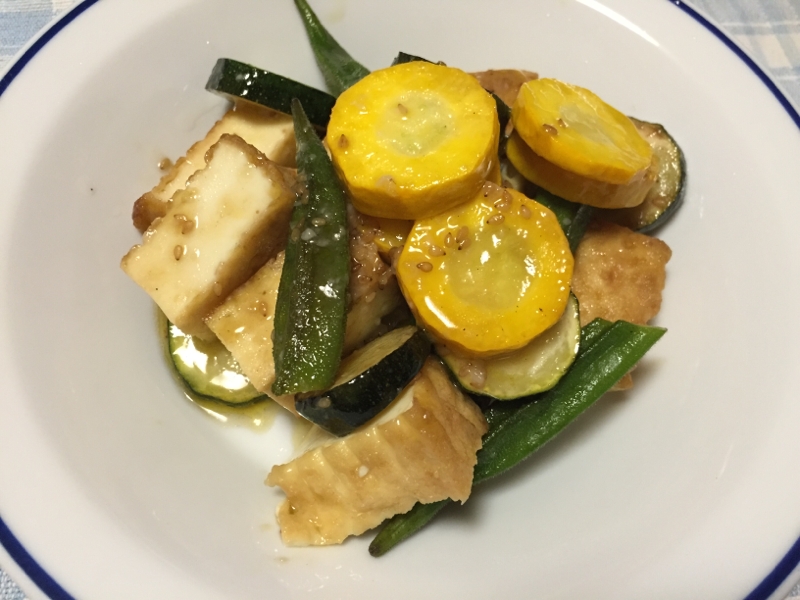 厚揚げと夏野菜の塩炒め