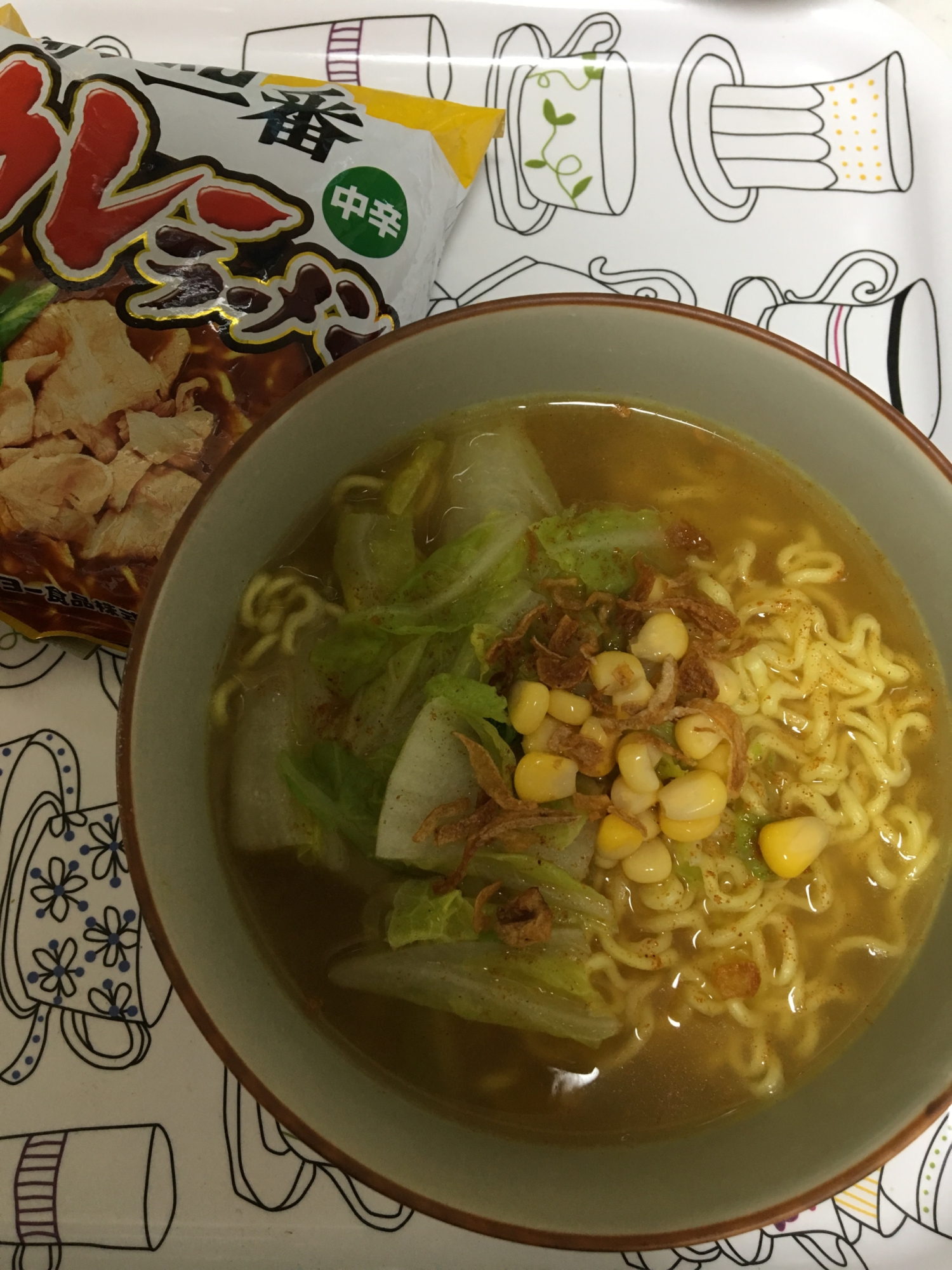 カレーラーメンで☆白菜とコーンのラーメン☆