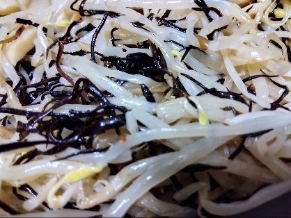 もやしと塩昆布ツナのサラダ