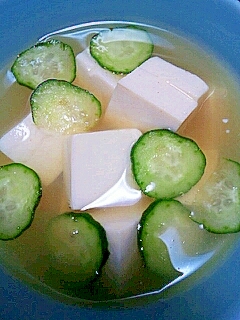 意外だけど、おいしい♪　きゅうり のお味噌汁