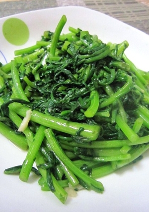 モリモリ食べられる 春菊のにんにく炒め 蒜蓉茼蒿 レシピ 作り方 By はかせ55 楽天レシピ モリモリ食べられる 春菊のにんにく炒め 蒜蓉茼蒿 レシピ 作り方 By はかせ55 楽天レシピ