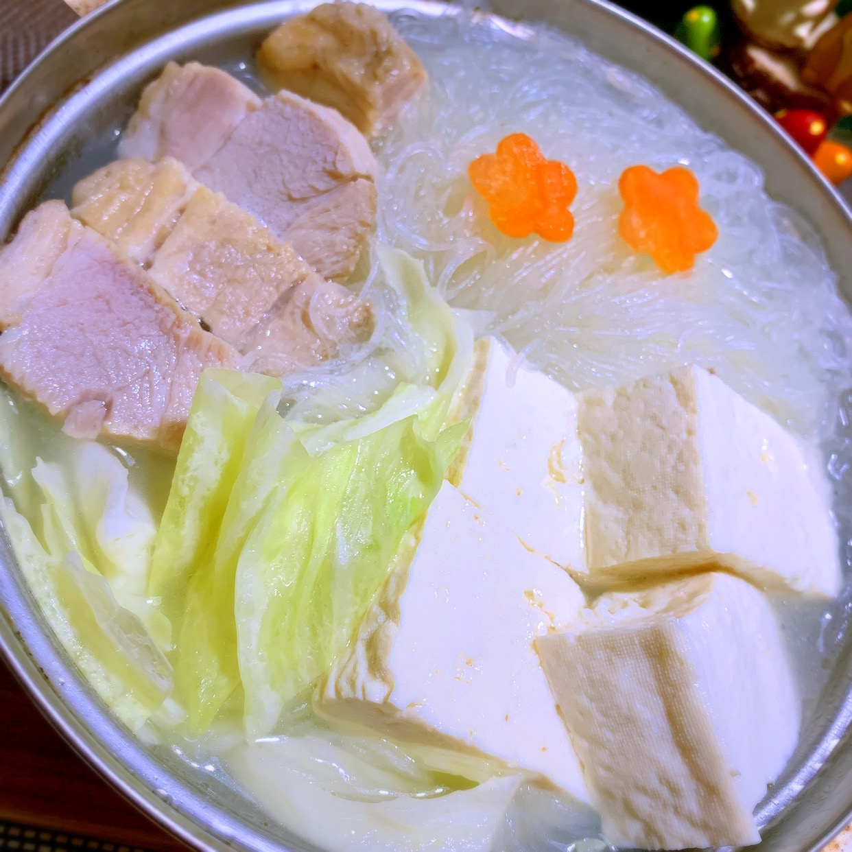 塩豚(̂•͈⚇•͈⑅)̂ ୭*ﾟ旨し湯豆腐おうち鍋
