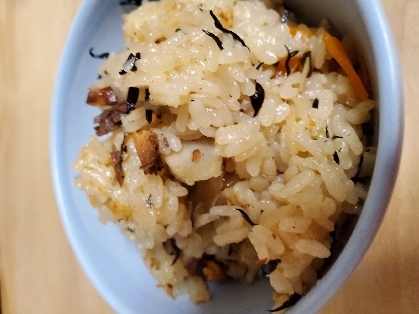 鰯の缶詰で☆簡単いわしの炊き込みご飯