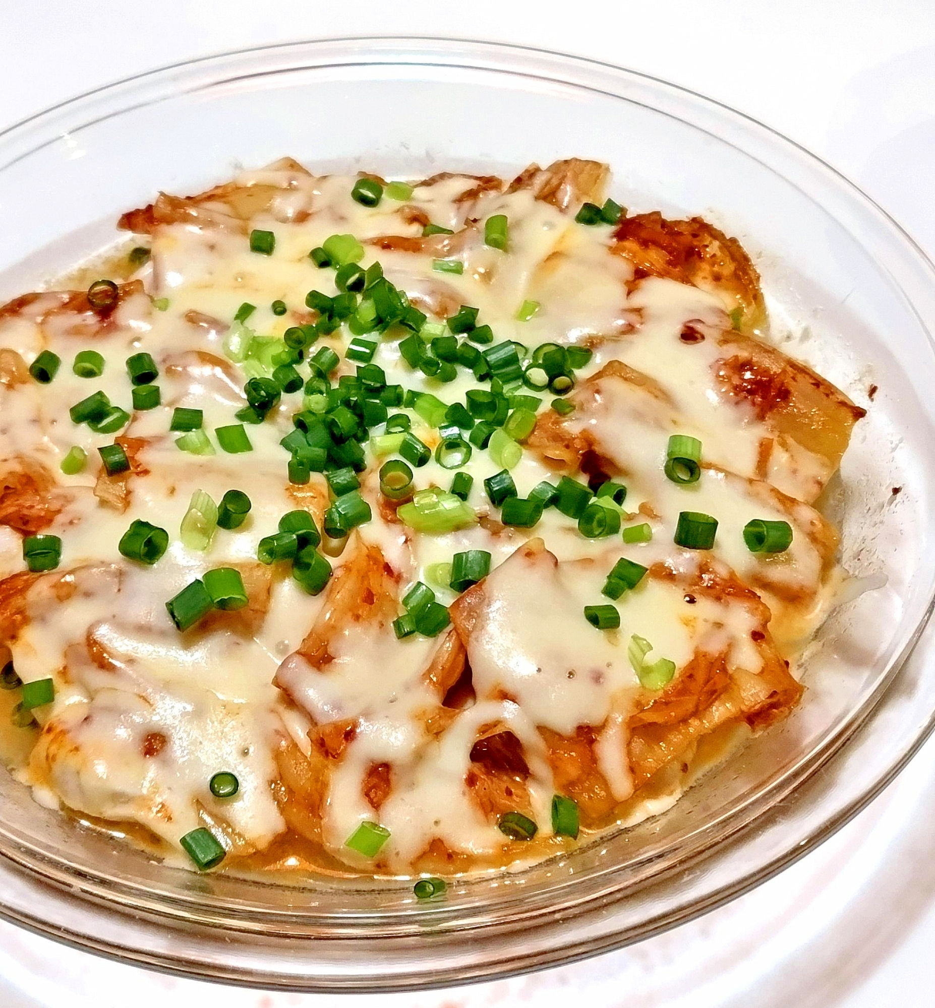 レンジで 鶏むね肉のキムチチーズがけ