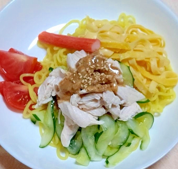 胡麻ダレで食べる棒々鶏風冷やし中華