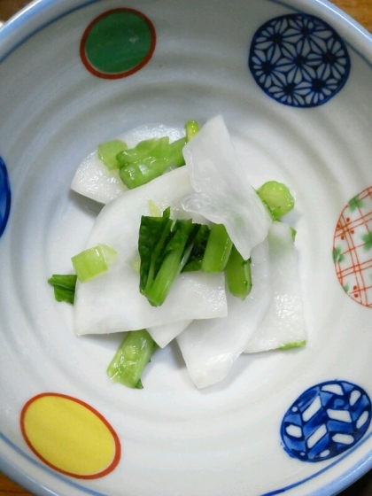 貰い物のカブを使いました。
カブの素材の味が活きてますね(^^)♪
塩麹恐るべし！
ごちそうさまで～す(^_^)/