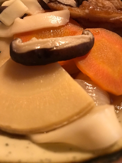 余っていた椎茸とにんじんもいれましたが、タケノコがすっきりとした味わいで美味しかったです♪