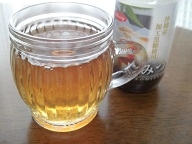 いつもはお砂糖ですが黒蜜もよくあいますね(*^_^*)寒い日に甘くて温かい紅茶がおいしかったです♪