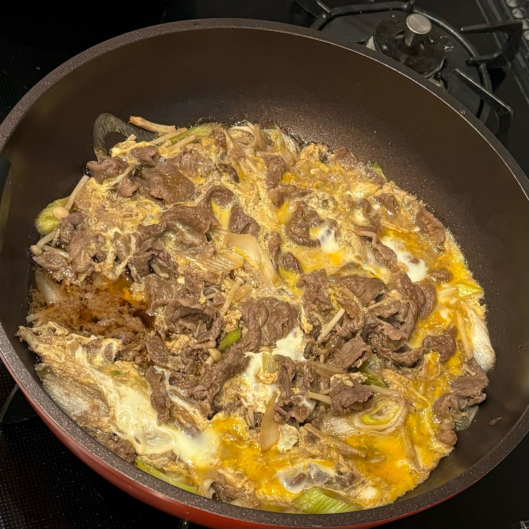 牛肉の甘辛たまご丼