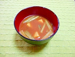 さつまいもと小松菜のお味噌汁