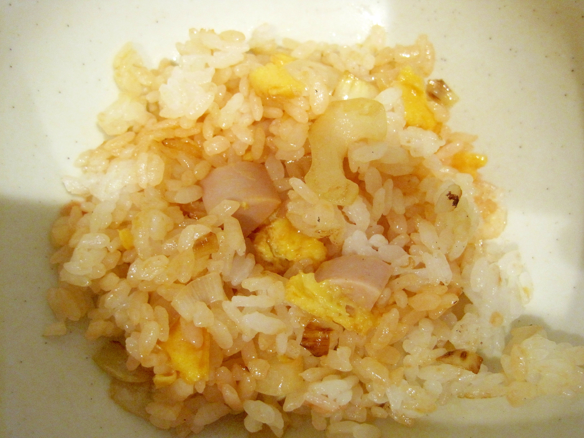魚肉ソーセージの卵炒飯
