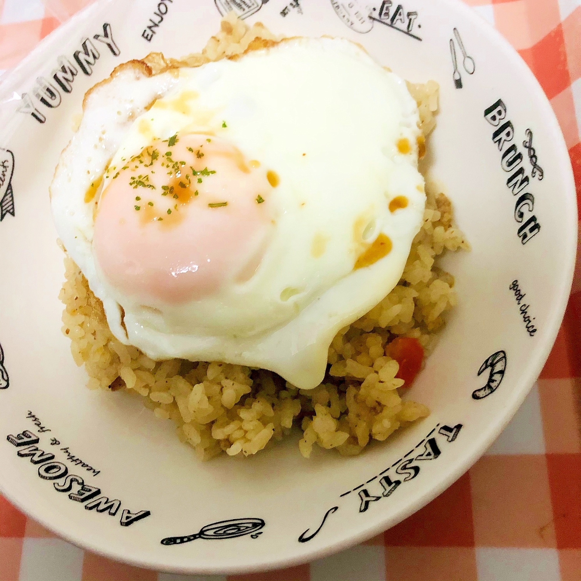 目玉焼きとチーズのせ炊き込みご飯