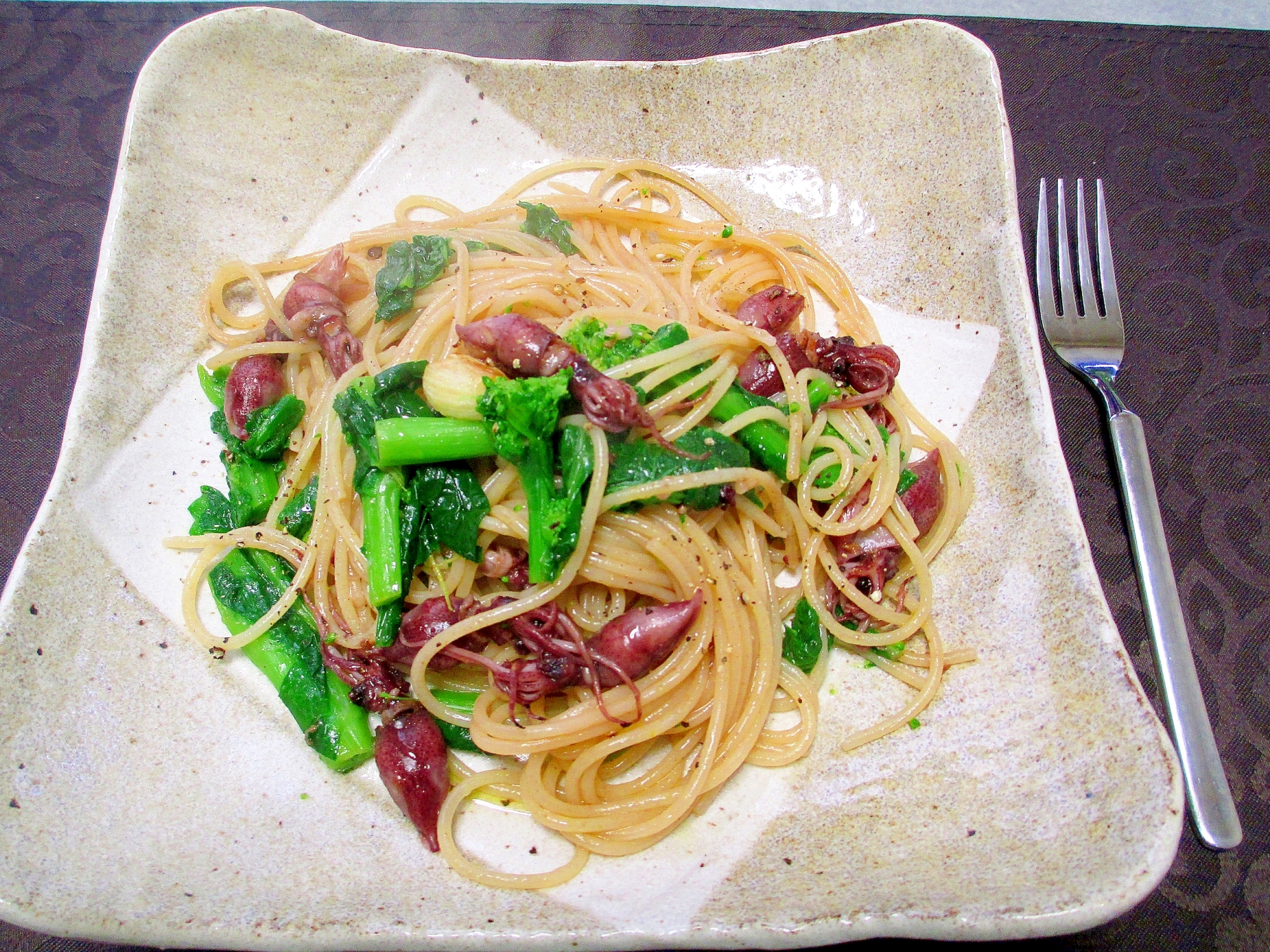 春を味わう ホタルイカと菜花のスパゲッティ レシピ 作り方 By たけちゃ む 楽天レシピ