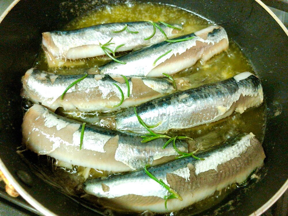 パンに合う料理 オイルサーディン 真鰯のオイル煮 レシピ 作り方 By M H 楽天レシピ