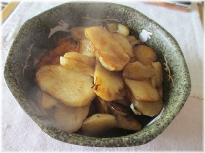 菊芋のハリハリとした食感が大好きです（vv）　ラー油の辛さが・・ヒ～ヒ～刺激が癖になりそう～ｗ　おつまみにももってこいです＾＾*