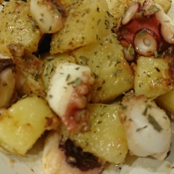 簡単 タコとじゃがいものガーリックバター炒め レシピ 作り方 By ヨギーニ 楽天レシピ 簡単 タコとじゃがいものガーリックバター炒め レシピ 作り方 By ヨギーニ 楽天レシピ