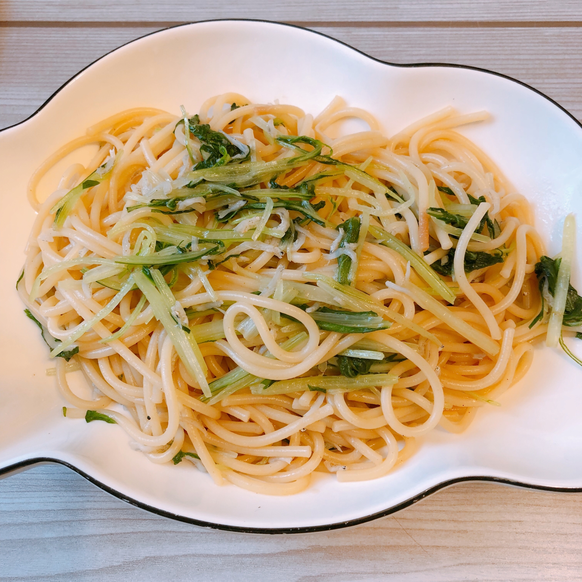 おじゃこと水菜のバター醤油パスタ