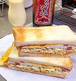 激辛スパイスソースマヨでまろ辛ベーコンエッグサンド レシピ・作り方